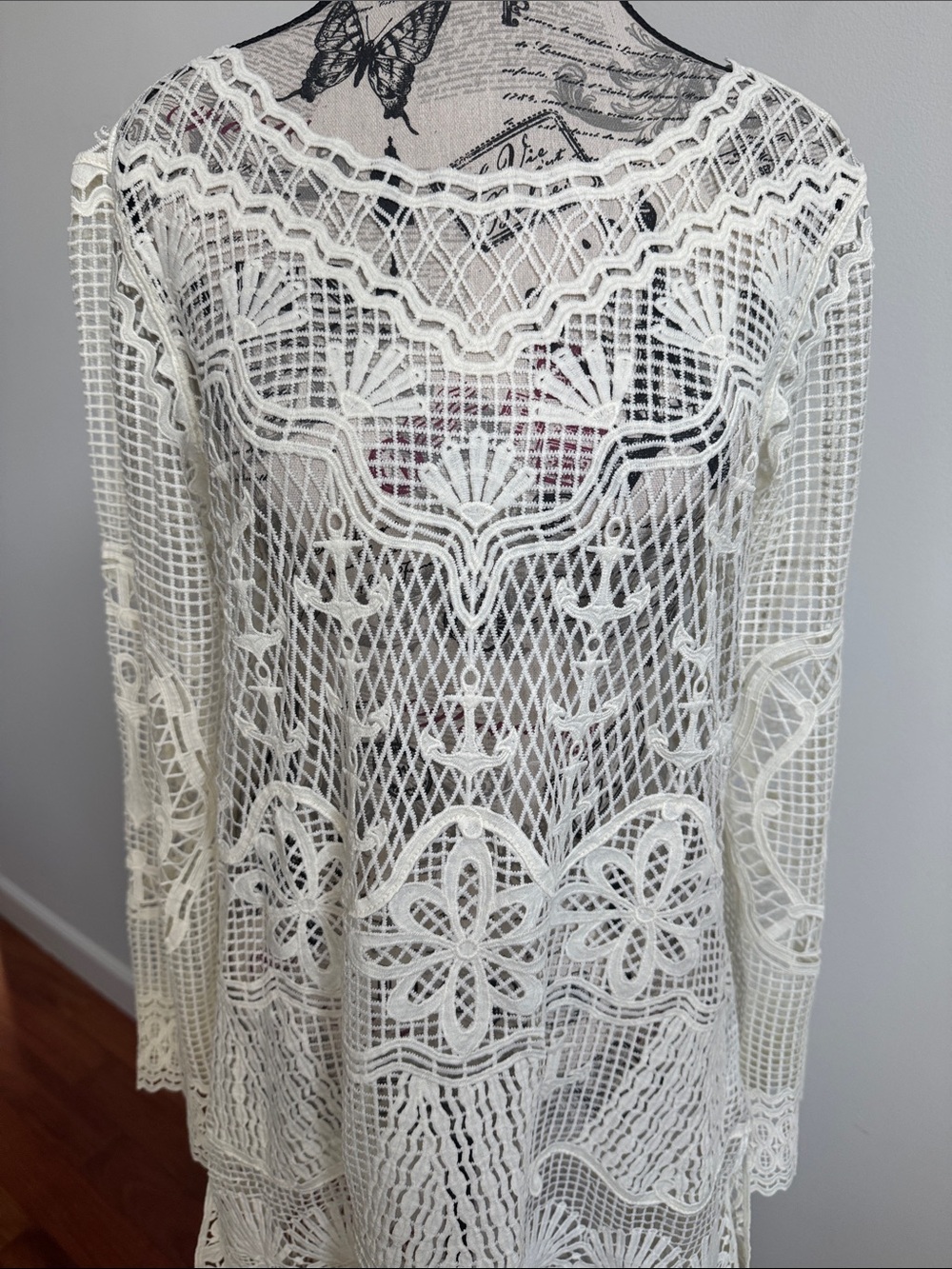 FARM Rio White Crochet Button-Back Cover-Up - Picture 5 of 6